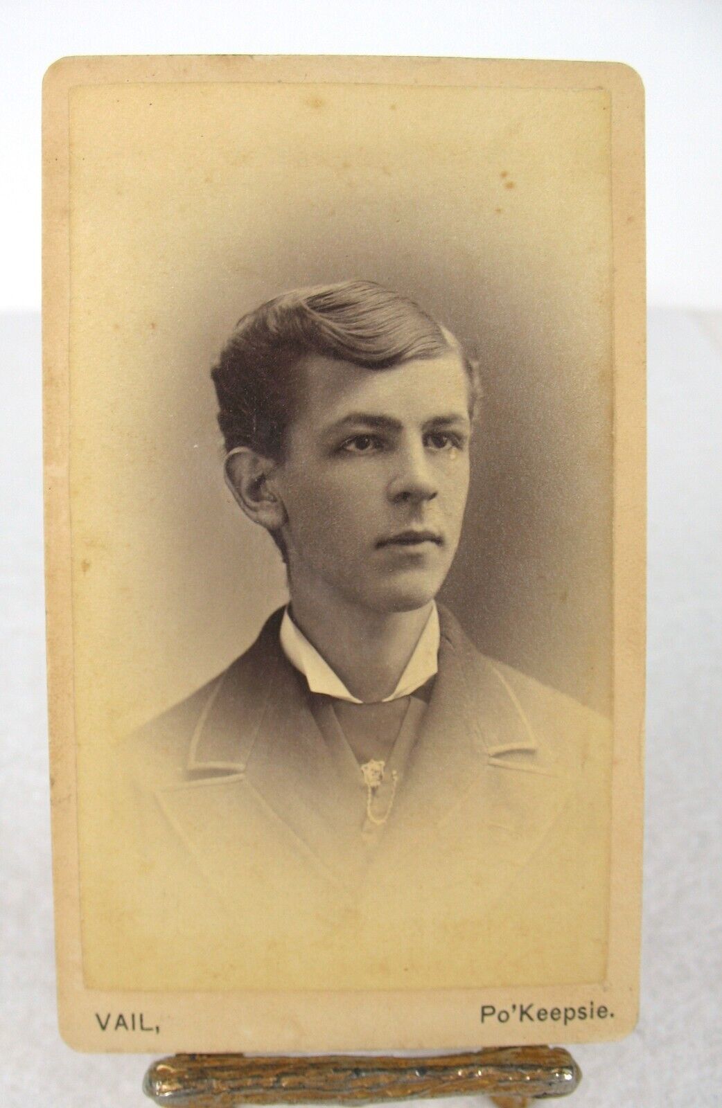 Small CDV Cabinet Card 1880\'s a Schoolboy Photo, Photographer Vail Po\'Keepsie NY