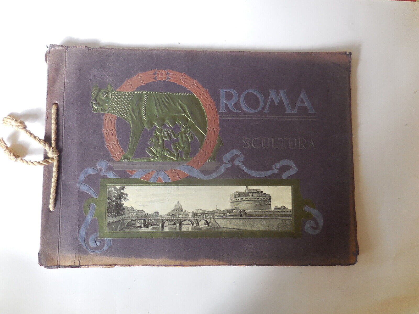 Old Souvenir Book 1920s with 36 beautiful sculptures images in ROMA,B/Wsoftcover