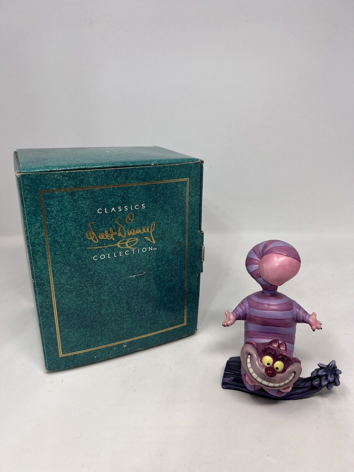 Walt Disney Classics Collection Alice in Wonderland Cheshire Cat \