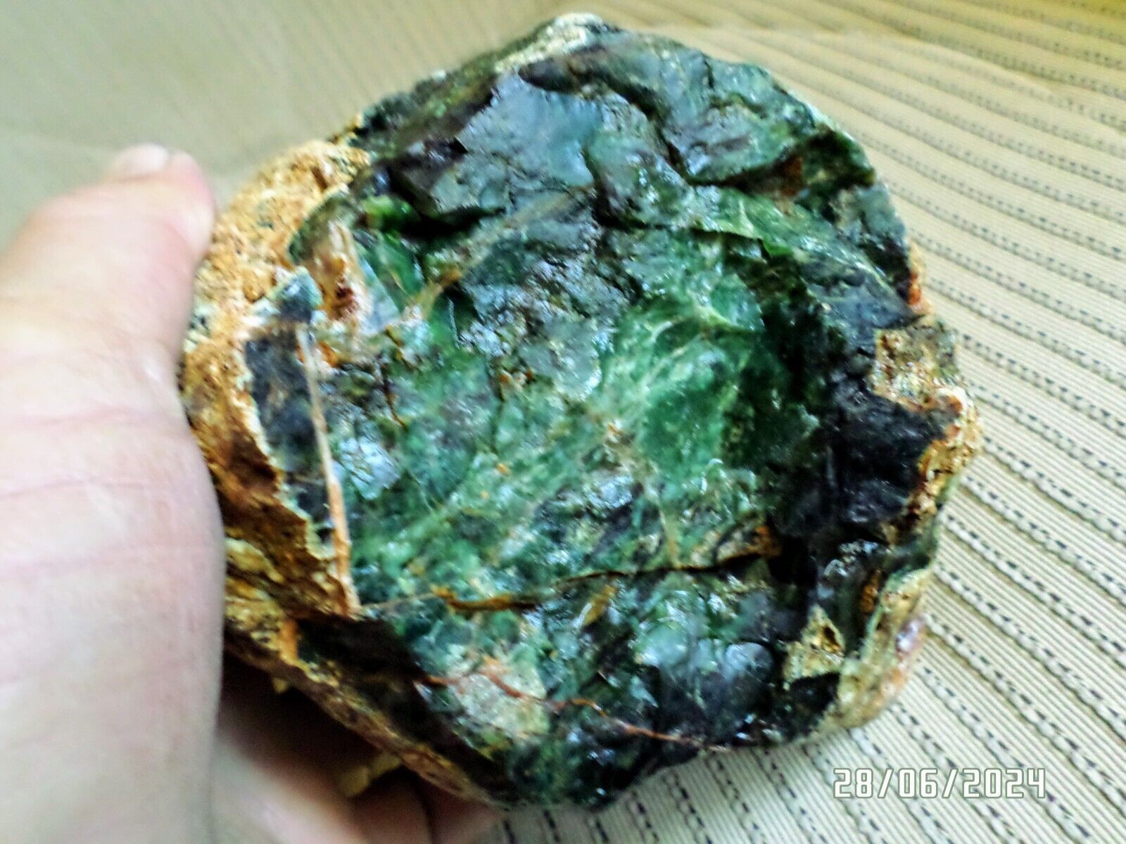 Mtorolite Chrome Chalcedony big large rough