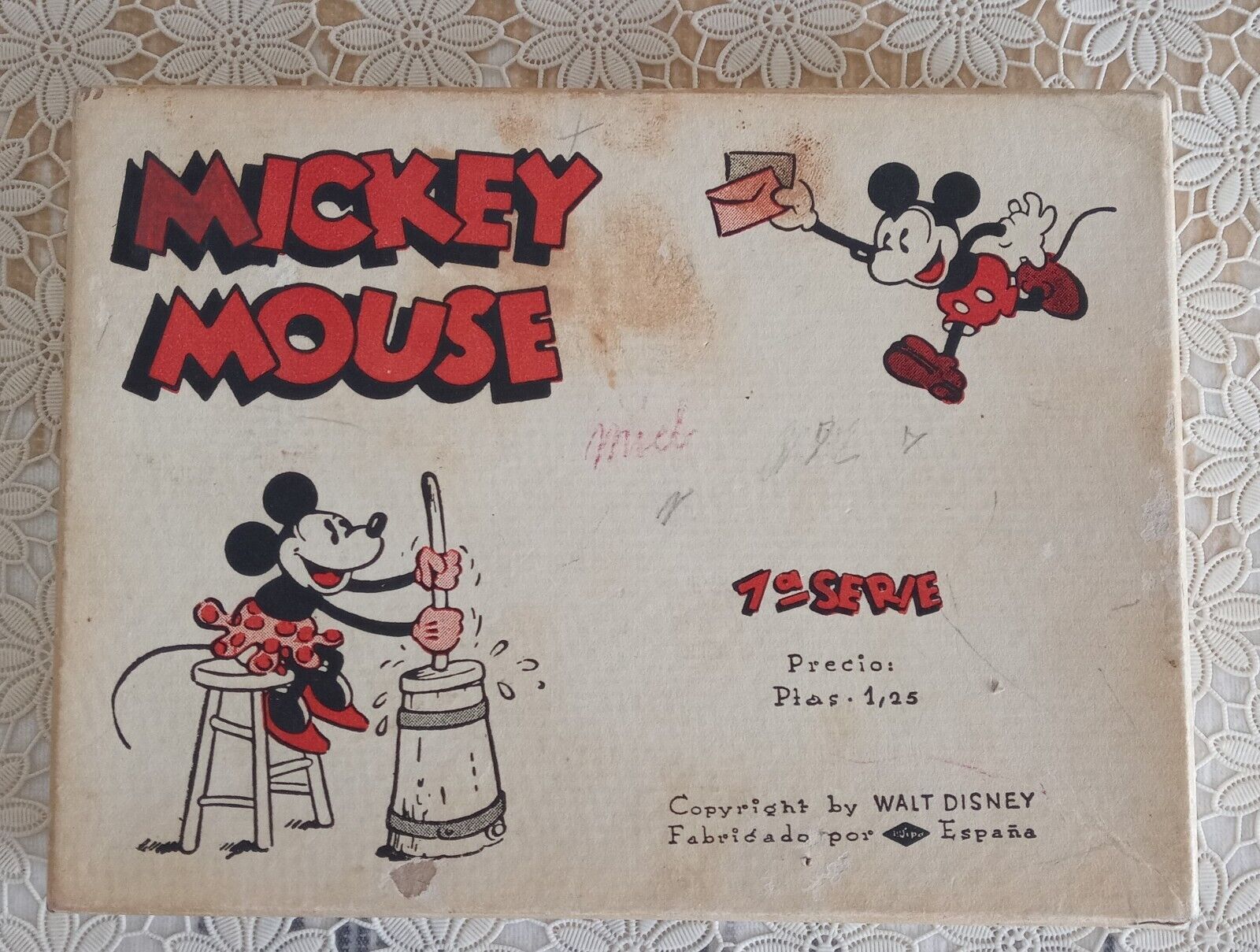 Antique old 1930s Mickey and Minnie Mouse 1st series Walt Disney box , very rare