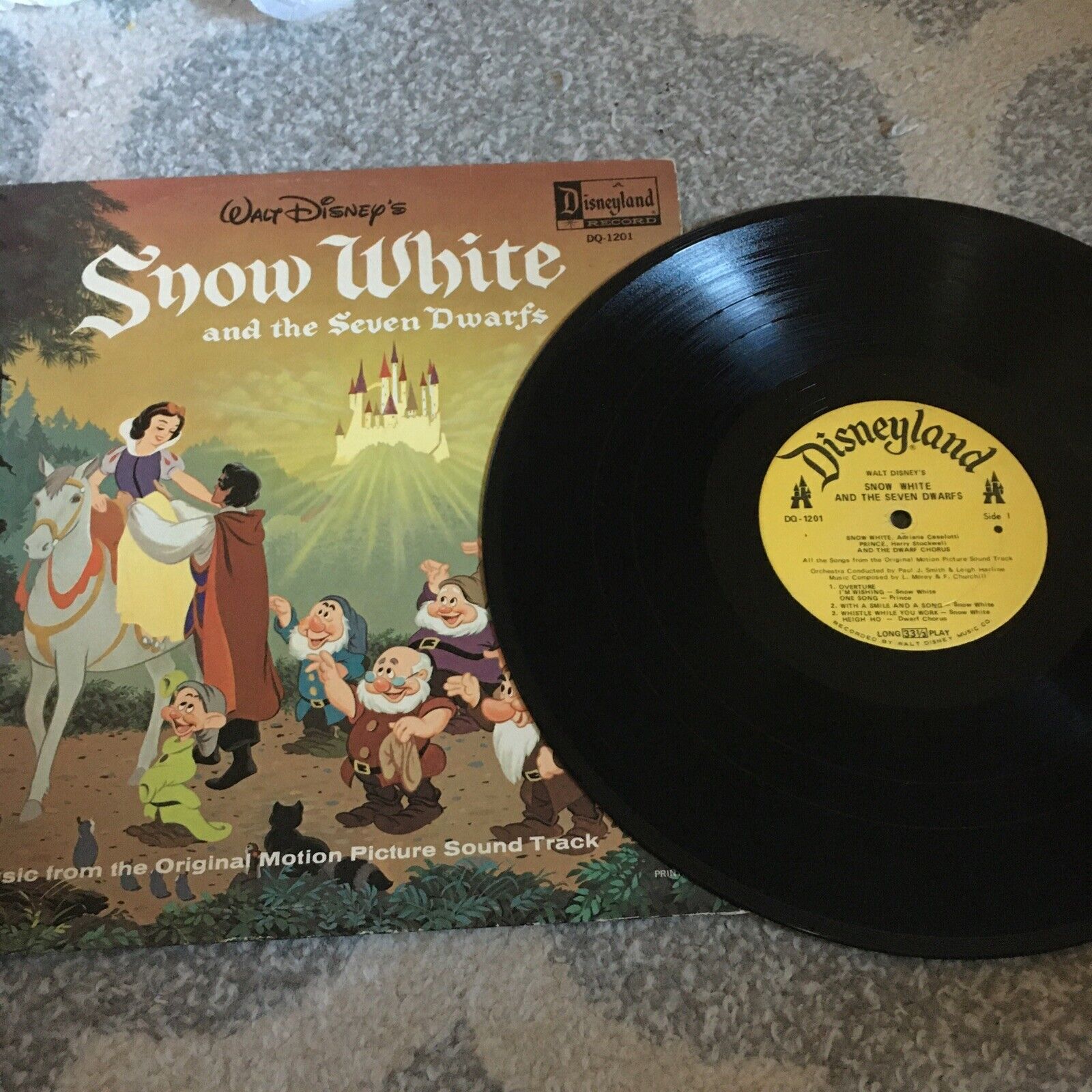 Vintage 1968 Disneyland Record Snow White & the Seven Dwarfs Record & Case