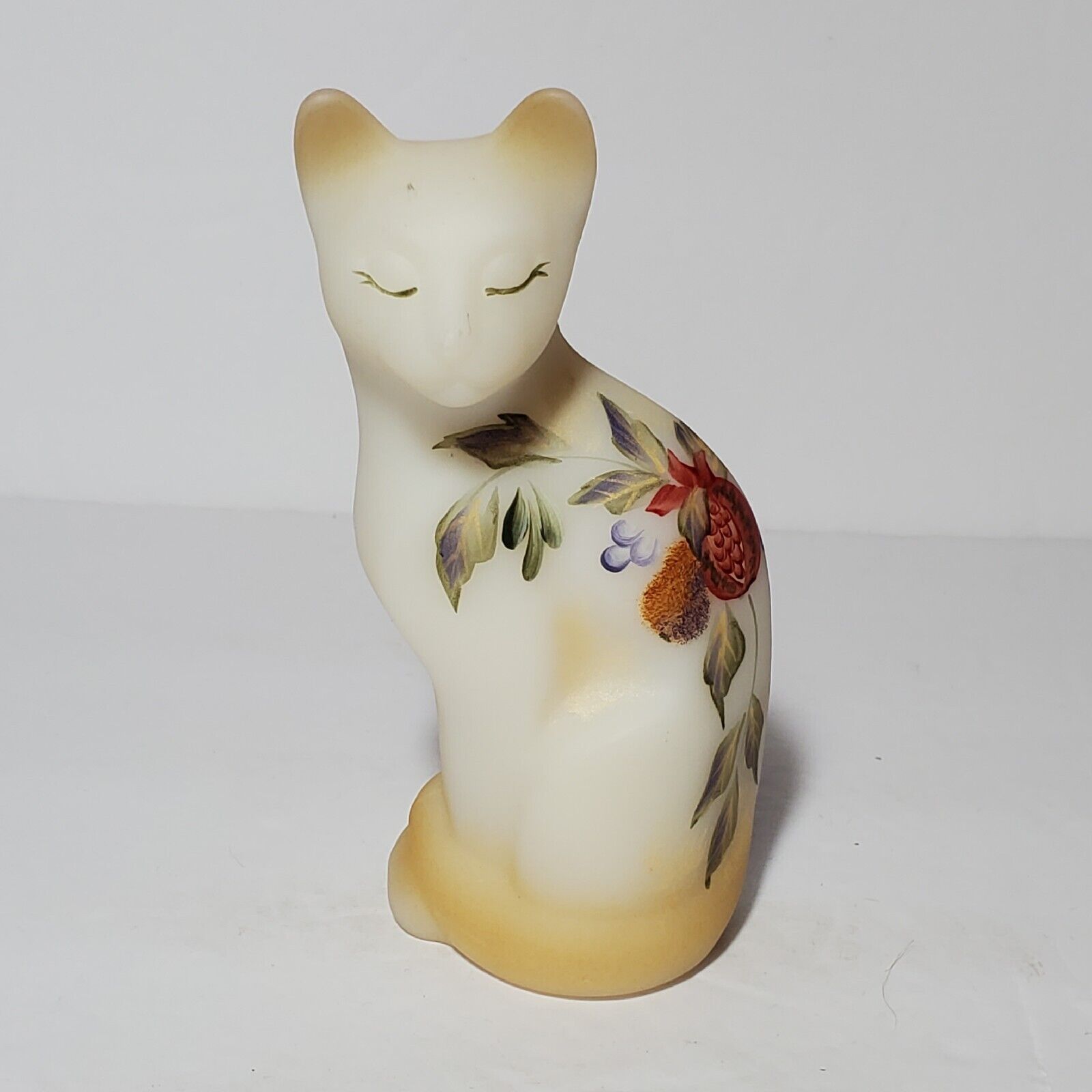 Fenton Cat Figurine Art Glass Custard Burmese Signed 95th Anniversary