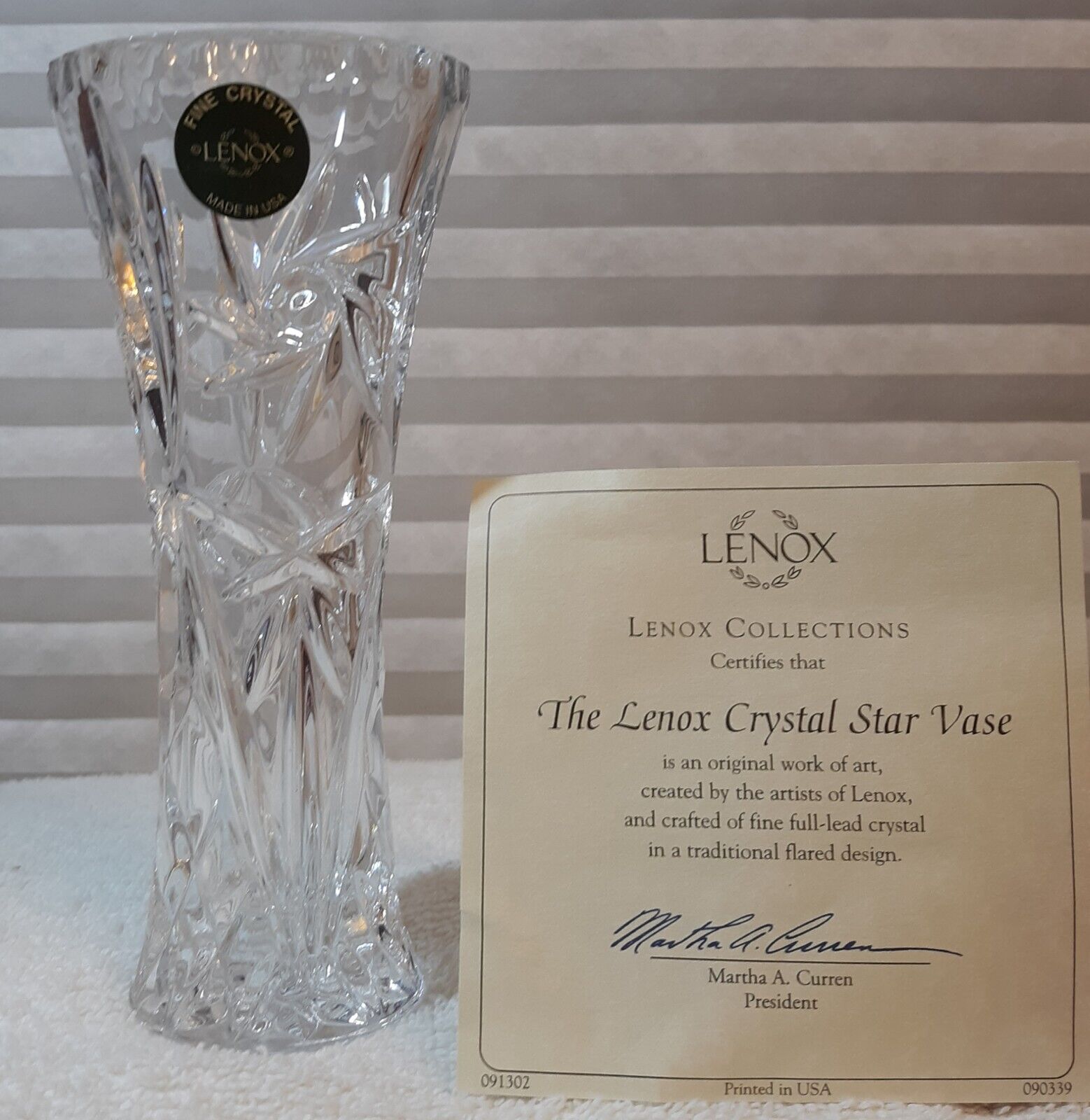 Vintage Lenox Crystal Star Vase Fine Full Lead Fine Crystal Made in U.S.A. COA