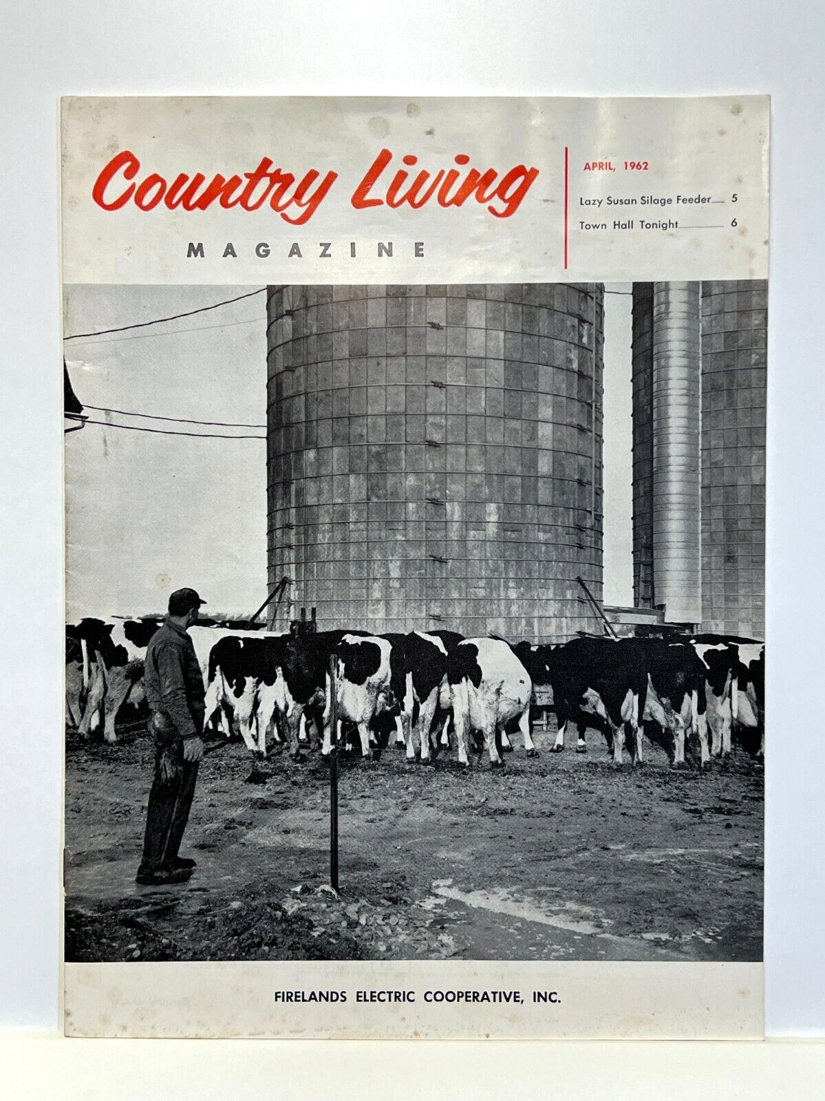 Vintage April 1962 Country Living Feeders Farming Cows Tractors Magazine