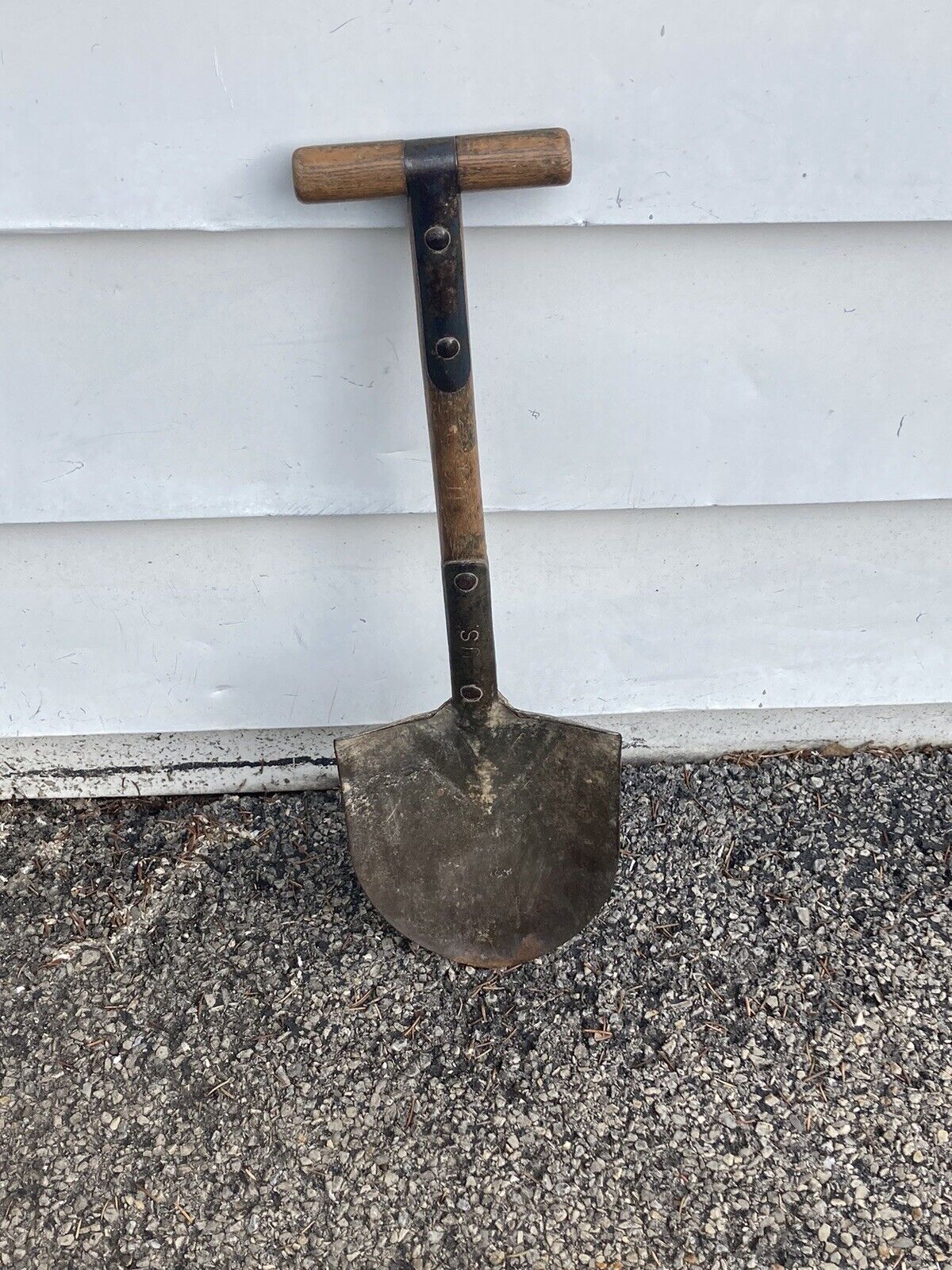 Vintage WW2 22in Trench Shovel *RARE*