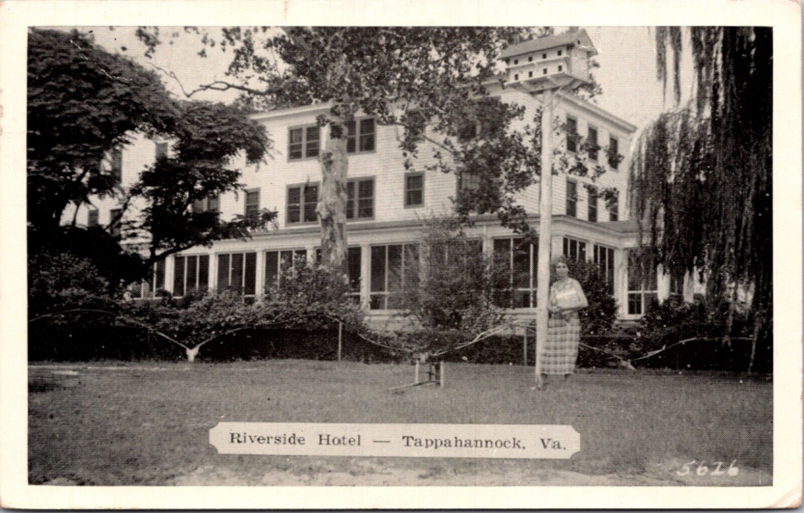 Postcard Riverside Hotel in Tappahannock, Virginia