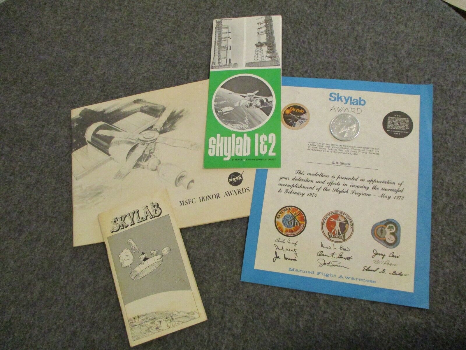 NASA MCDONNELL DOUGLAS APOLLO/SKYLAB 1&2 FLOWN COIN,AWARDS,WIZARD of Id BOOK ++