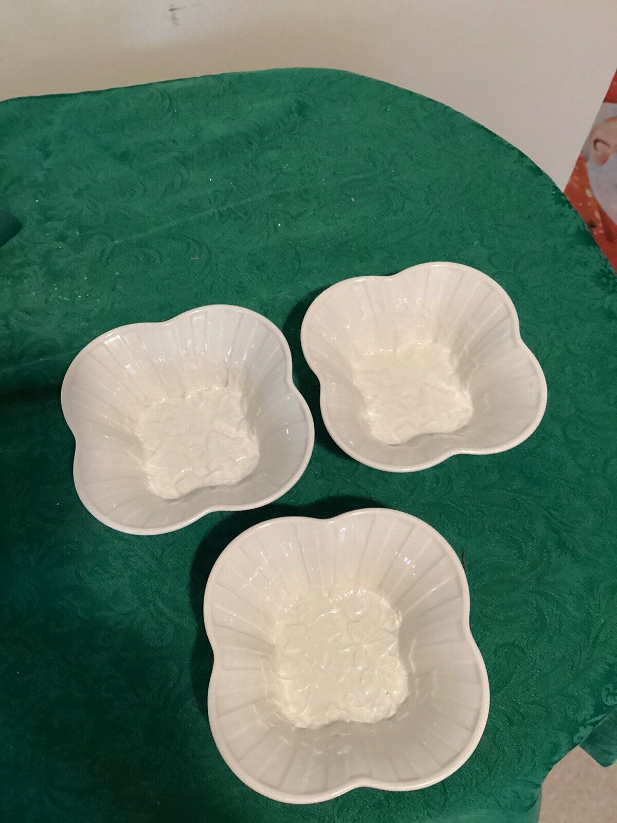THREE Vintage Small Bowls by Wedgwood Fine Earthenware Classic Garden , England