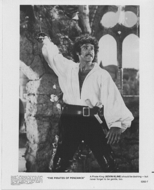 KEVIN KLINE HAIRY CHEST PIRATES of PENZANCE p