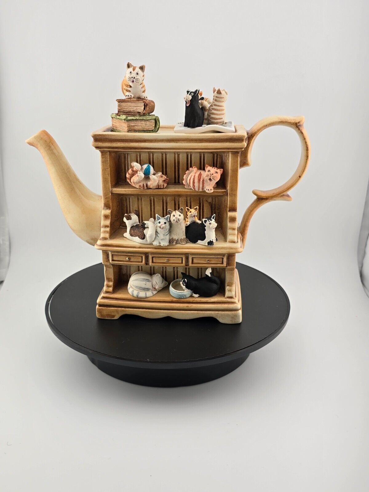 Paul Cardew Cats on Welsh Dresser Teapot Colourbox 1997