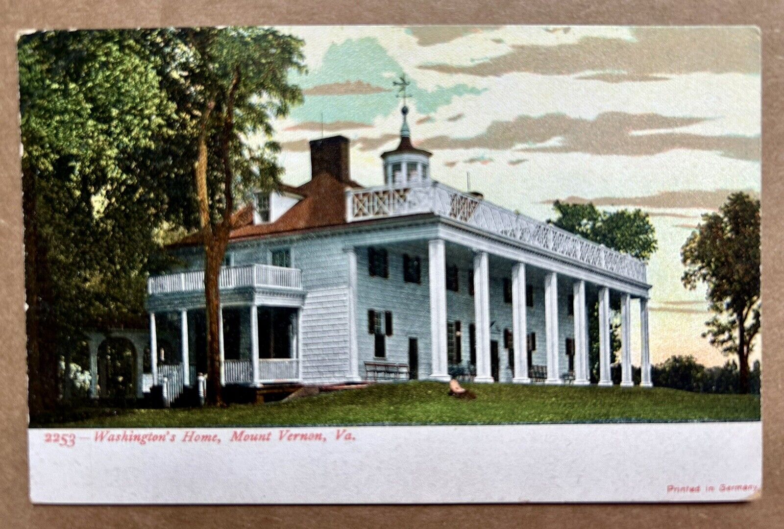 Washington's Home, Mount Vernon, Virginia Vintage Postcard. Unposted.