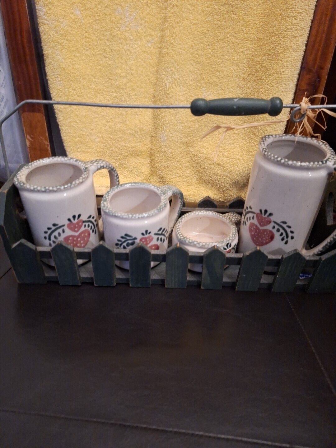 Vintage Measuring Cups In Wooden Box