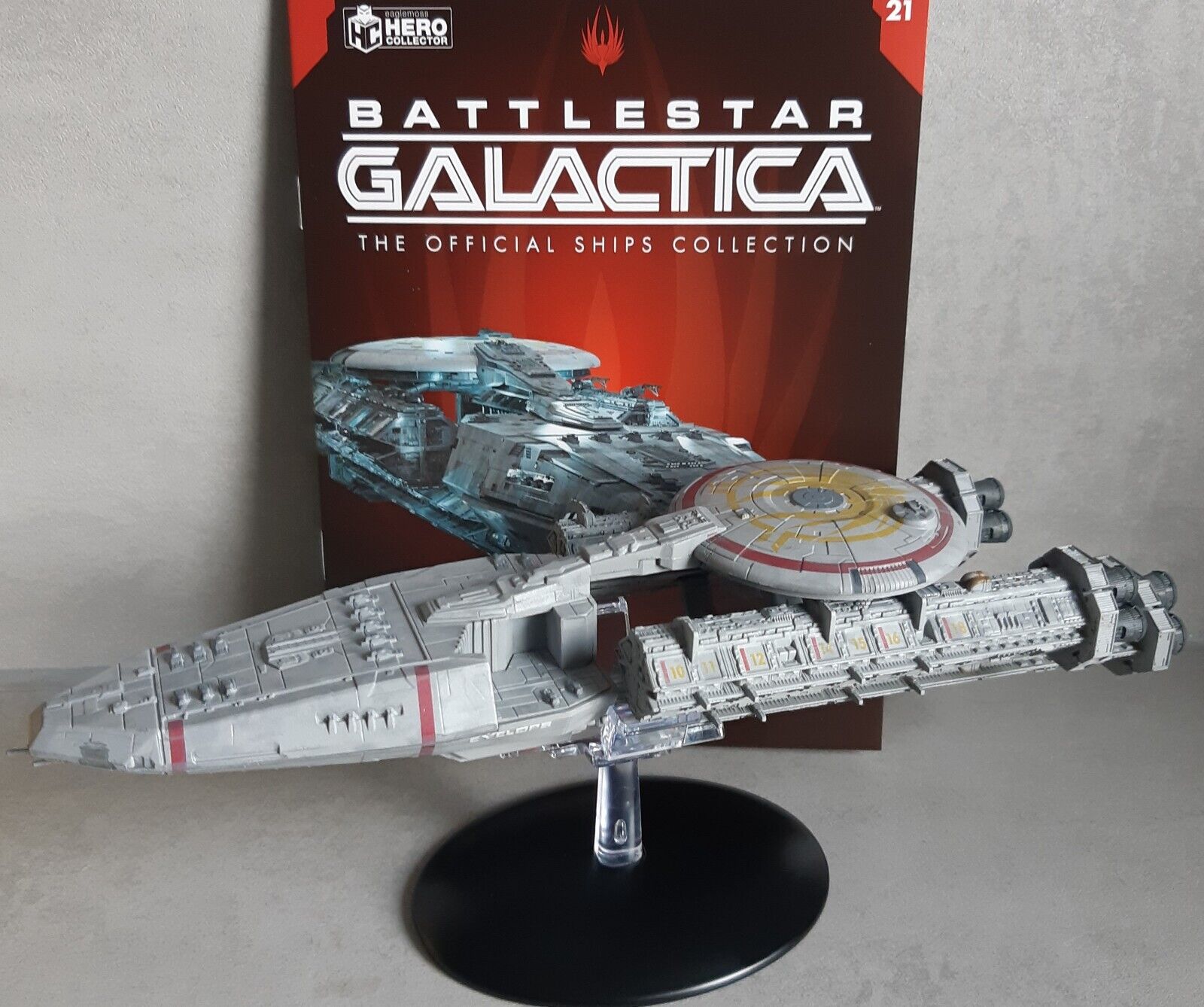 Battlestar Galactica Starships Collection Loki Heavy Cruiser #21 Eaglemoss Engli