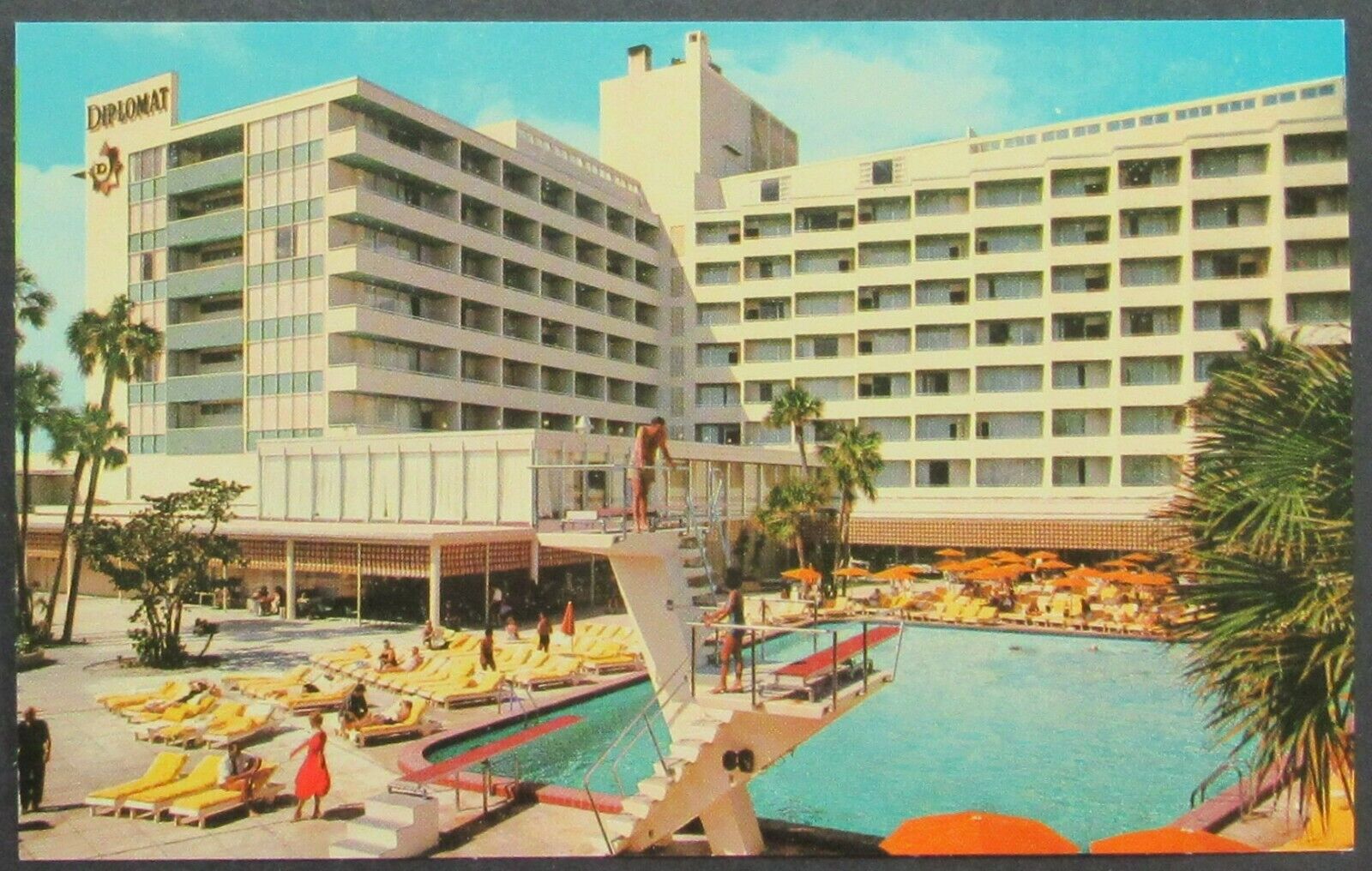 Diplomat Resort Hollywood by the Sea Florida Vintage Postcard Unposted 