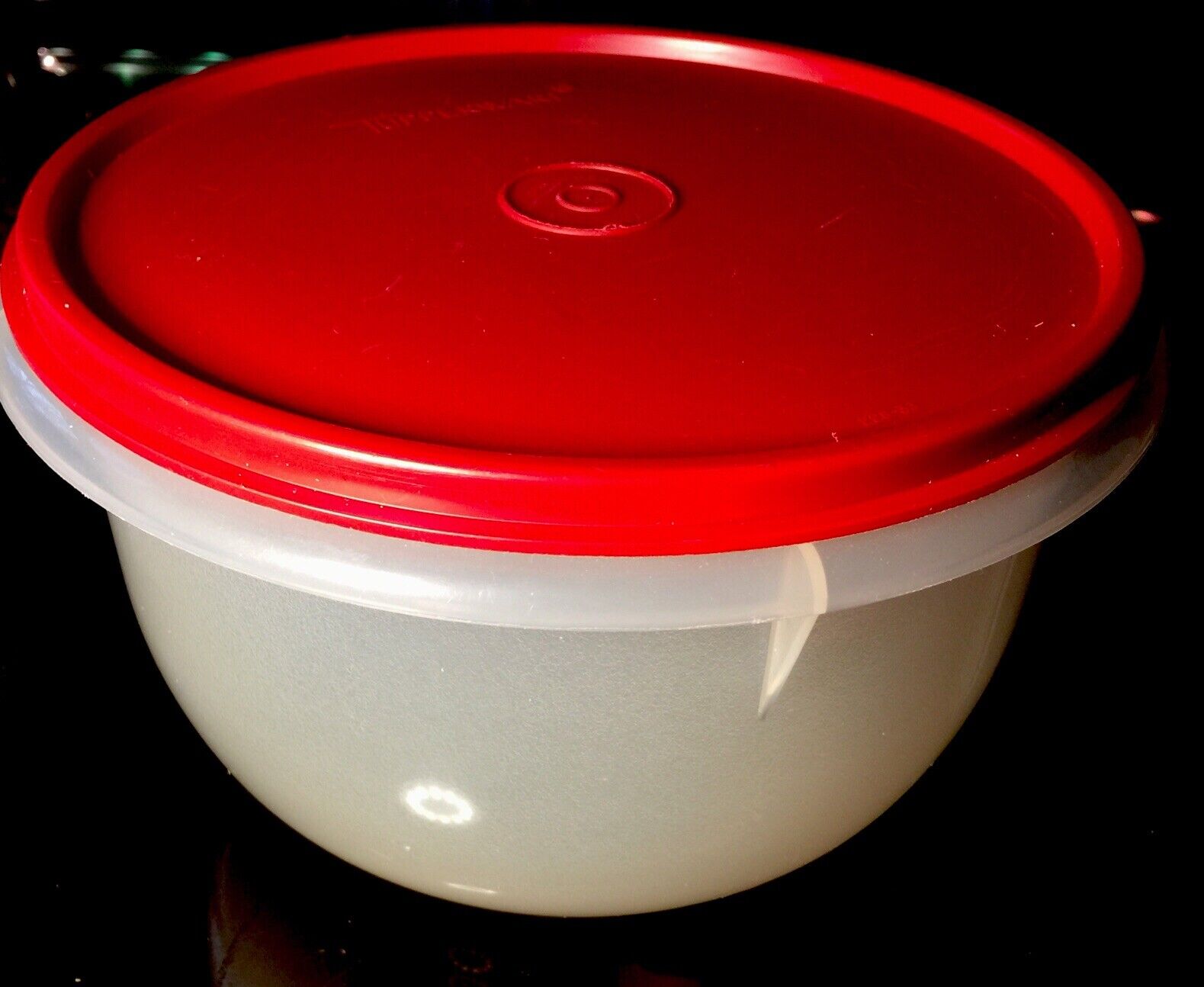 NEW USA Vintage Tupperware Medium Mixing Bowl 271-4 With Red Seal 228-20