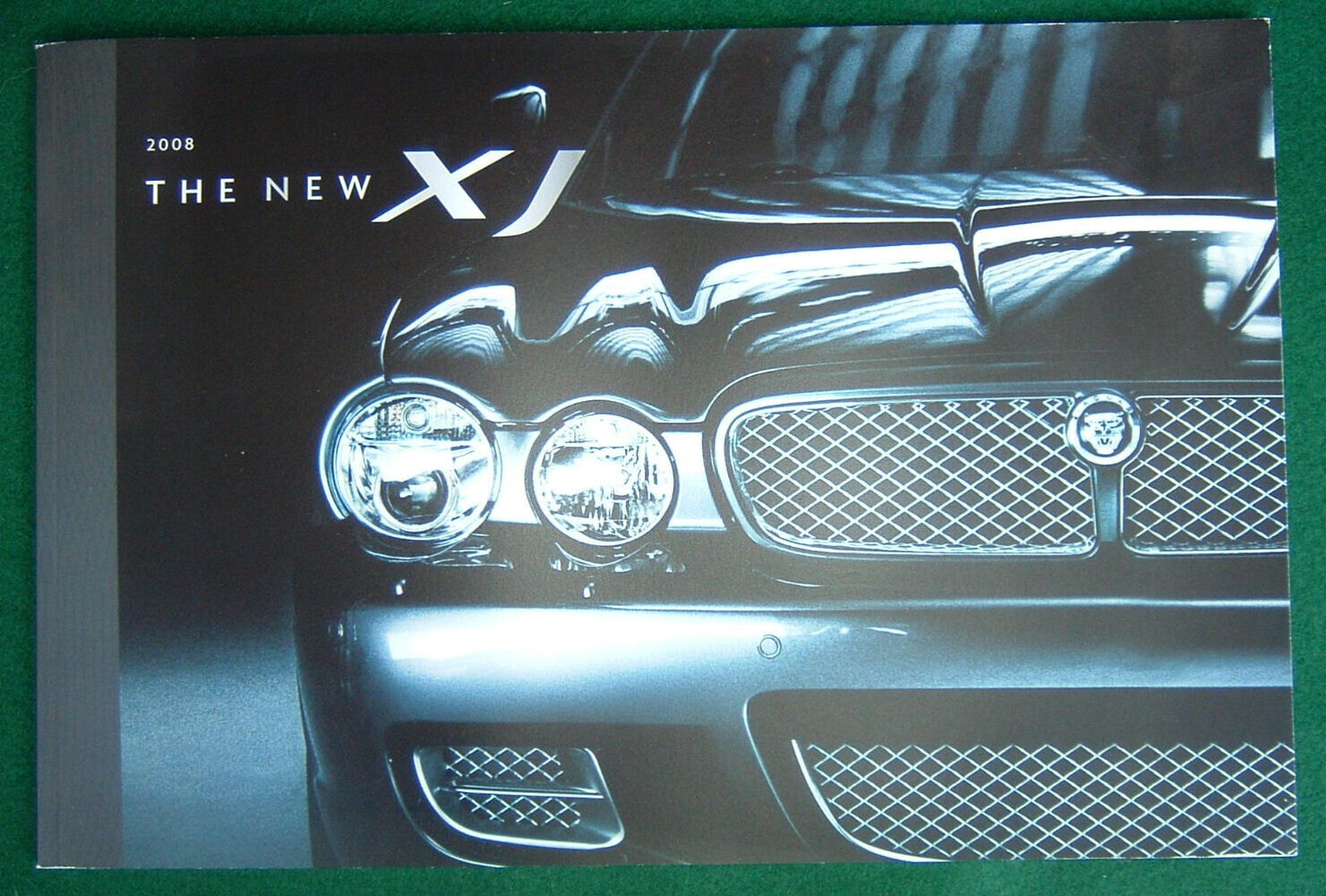 2008 Jaguar XJ color sales brochure