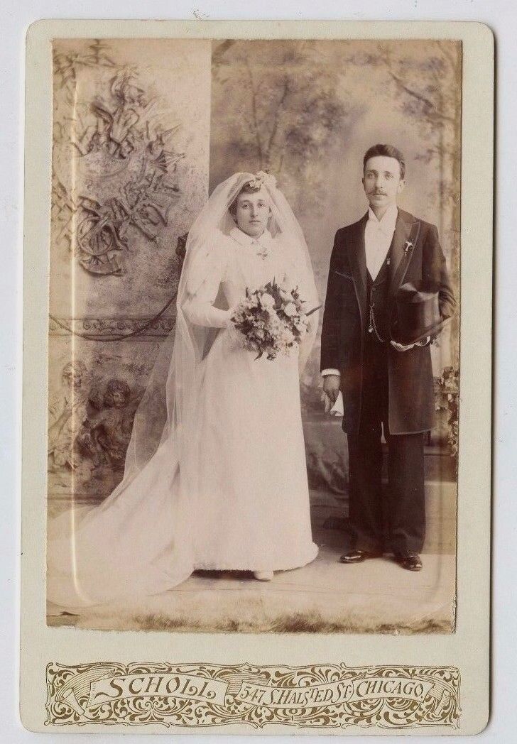 Cabinet Photo - Chicago Illlinois - Bride & Groom, Long Veil, Top Hat Man, Lady