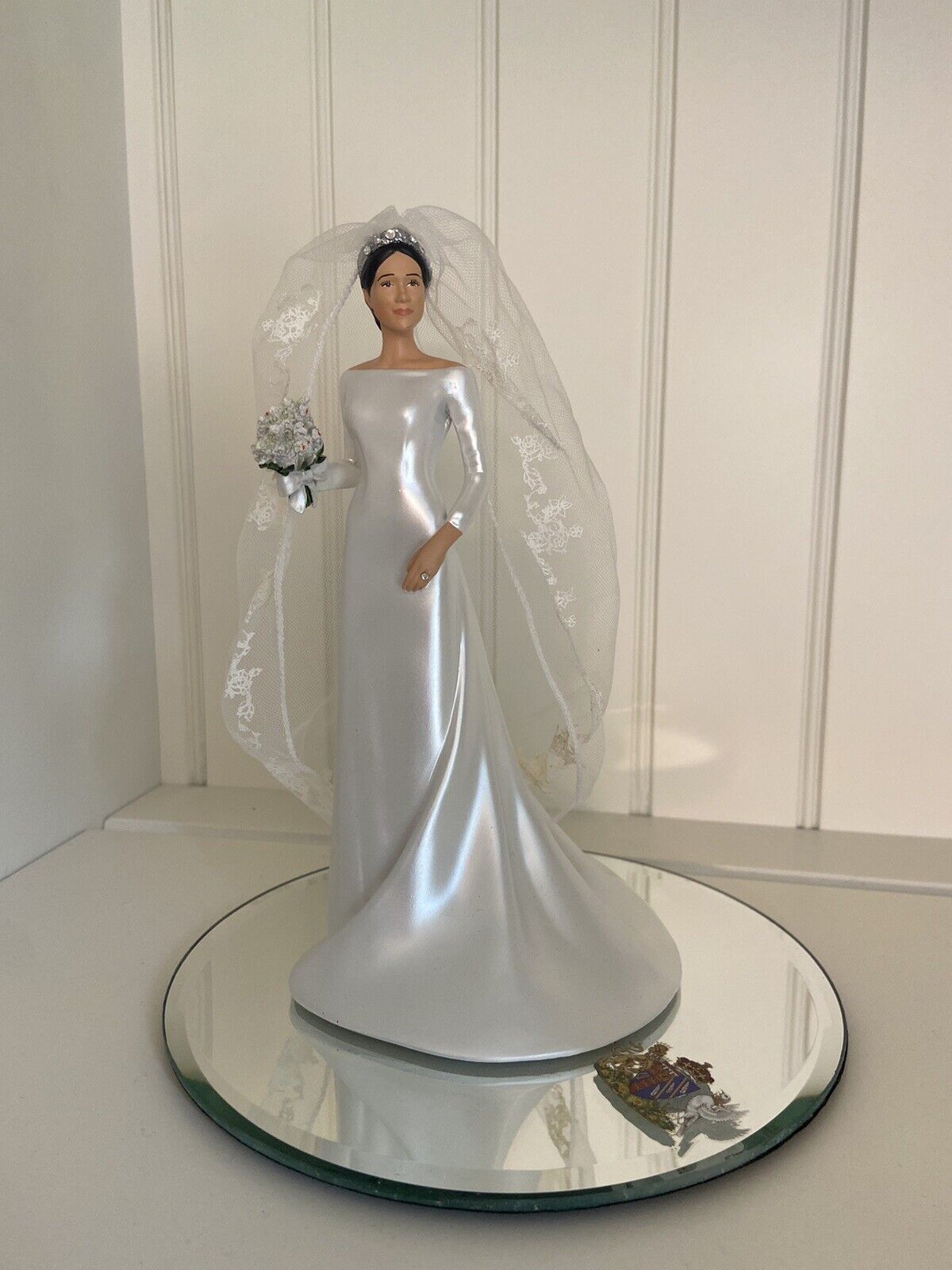 Meghan Markle Duchess Of Sussex  Hamilton Collection 2018 Bride Wedding Figure