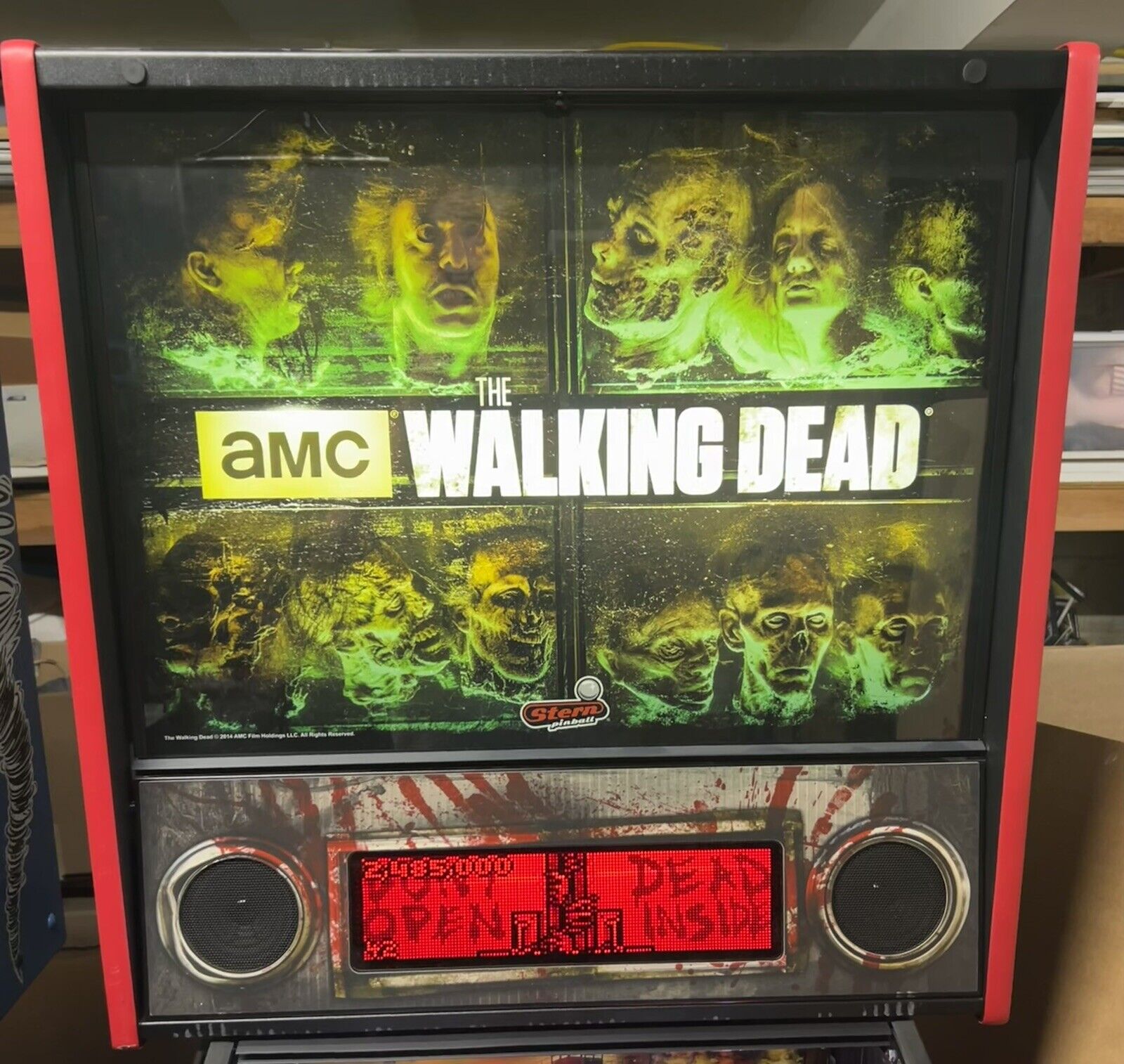 STERN WALKING DEAD PRO PINBALL MACHINE HOME USE ONLY 
