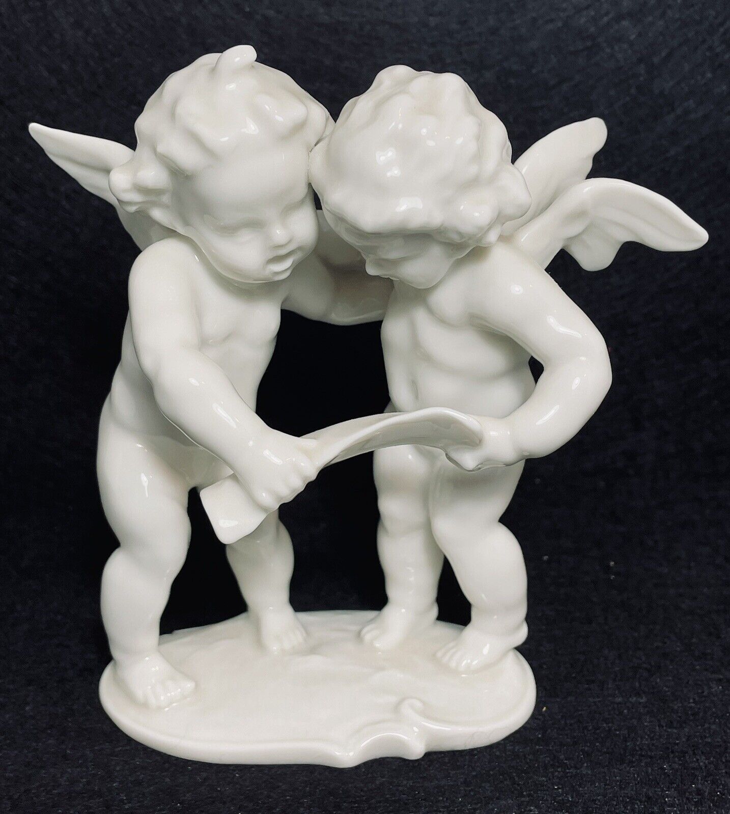 Rare Hutschenreuther Germany White Porcelain Figurine Two Cherubs Angels Ex+