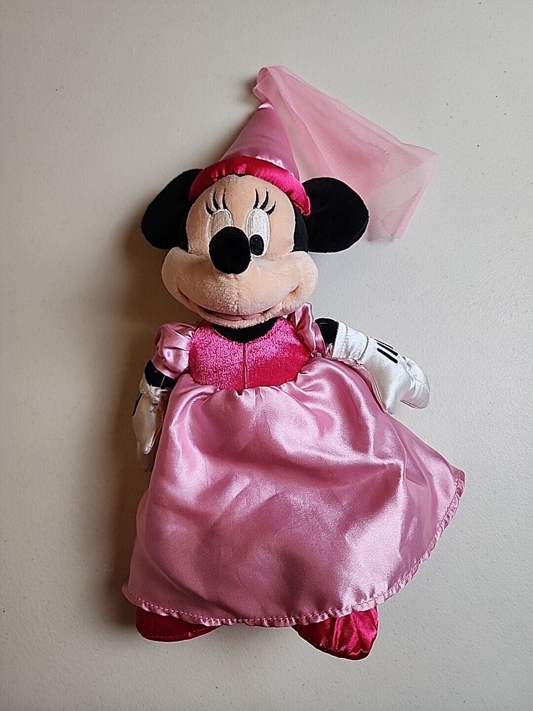 Disney Parks Auth. Princess Minnie Mouse Pink Dress Plush Stuffed Doll Satin 14\
