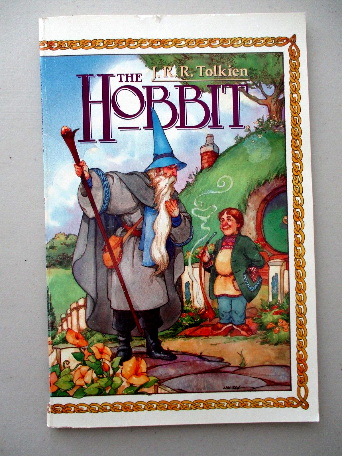 THE HOBBIT A GRAPHIC NOVEL by J R R Tolkien stated First 1st ed 1989 great gift