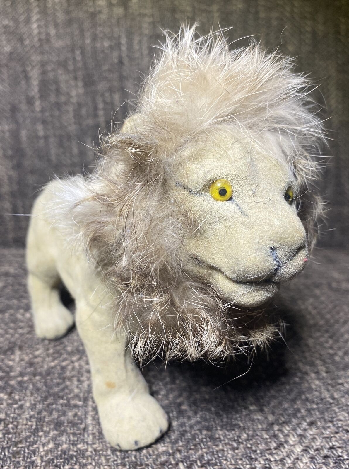 Vintage Lion Nodder Flocked Bobble Head Figure Toy Decor