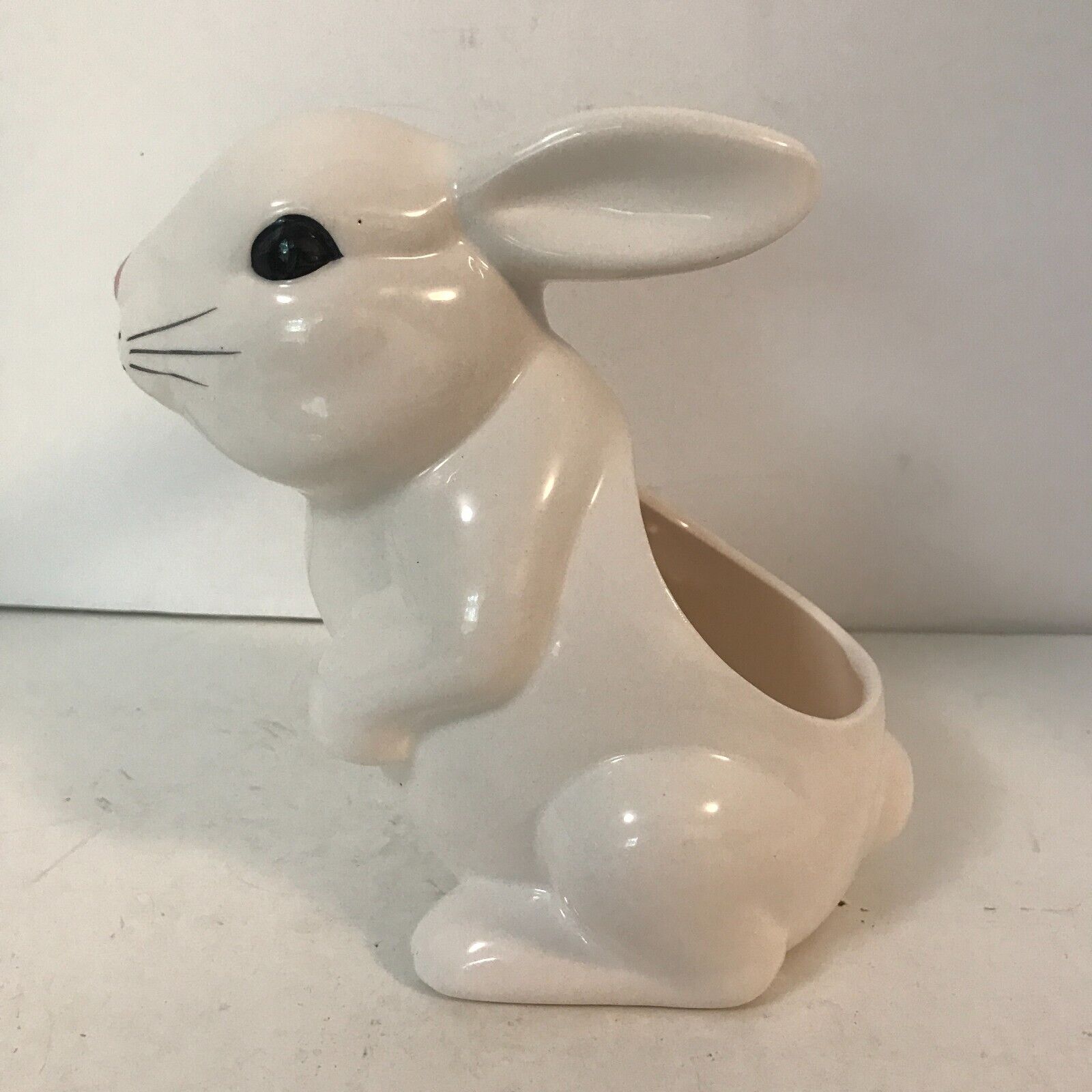 Vintage 1985 White Ceramic Bunny Rabbit Planter 6.5