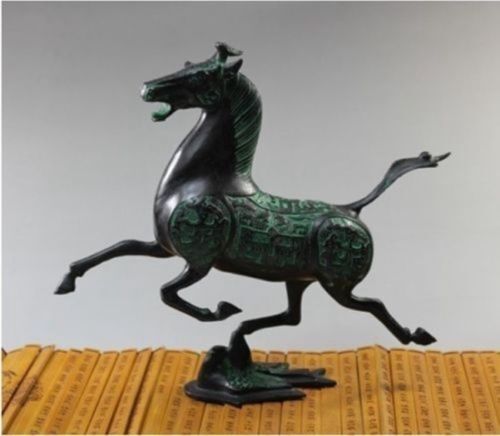Exquisite Old Chinese bronze statue horse fly swallow Figures