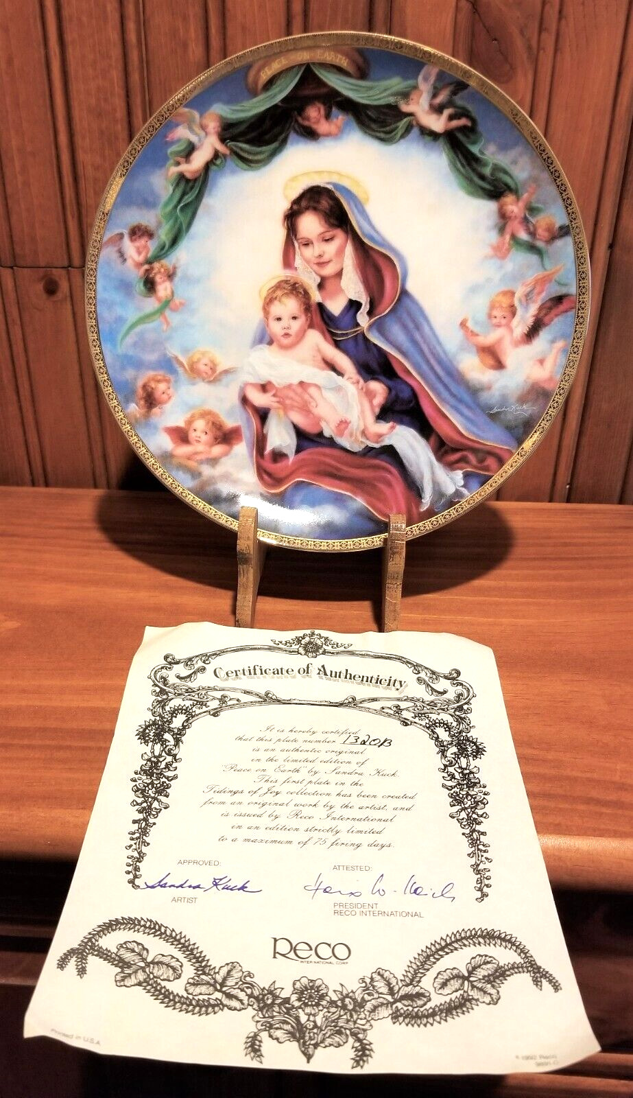 1992 Reco Collector Plate Tidings of Joy SANDRA KUCK Peace on Earth COA Easel