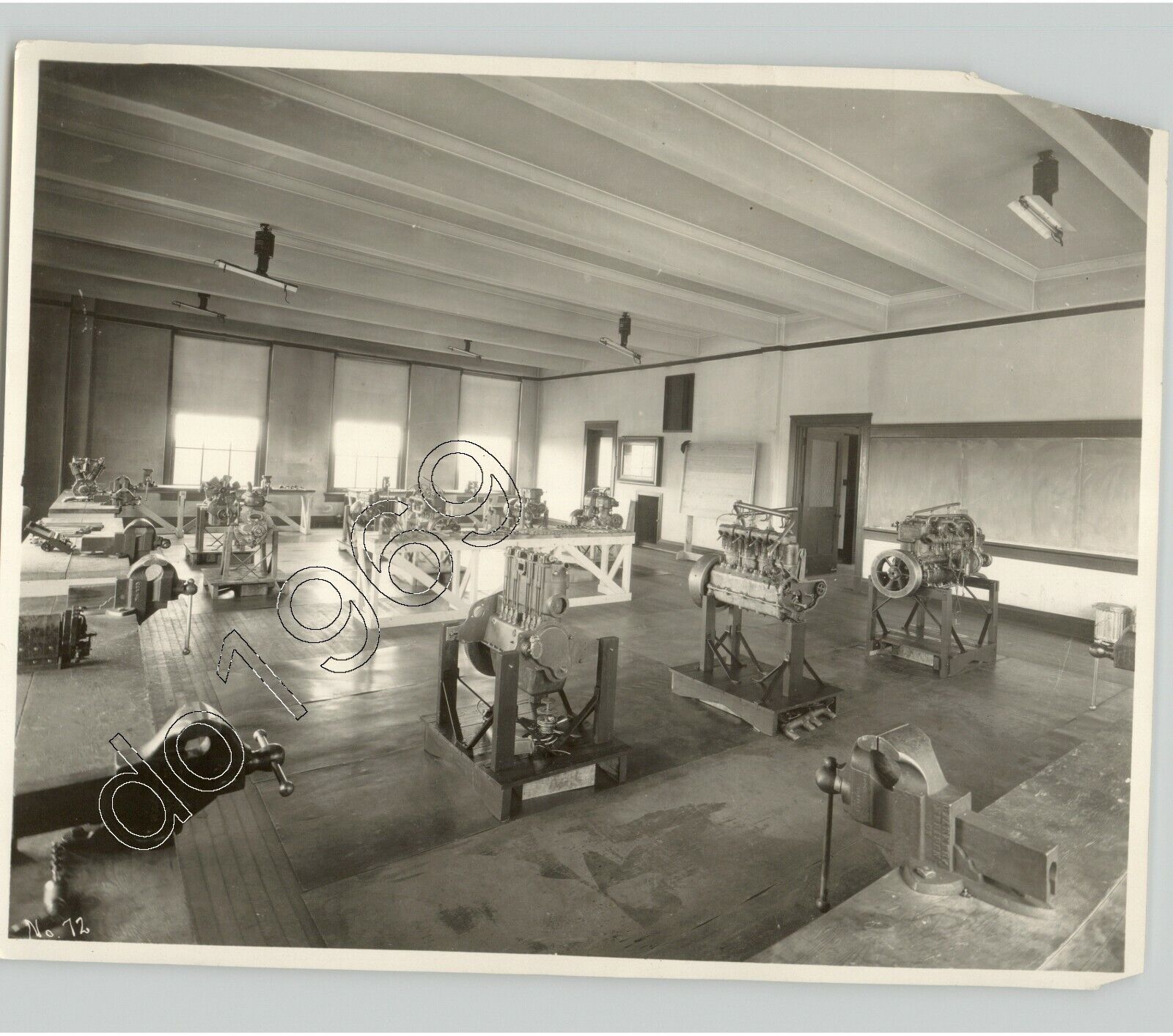 UNIVERSITY of CINCINNATI, OH. 1920s Press Photo Lab Automobiles UNI.