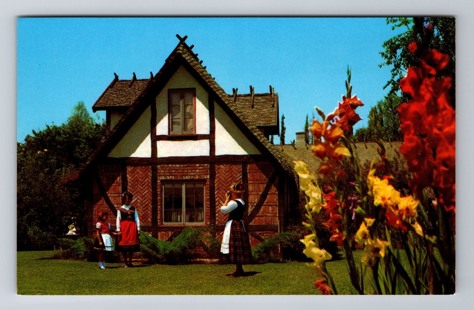 CA-California, Small Little Homes, Antique, Vintage Souvenir Postcard