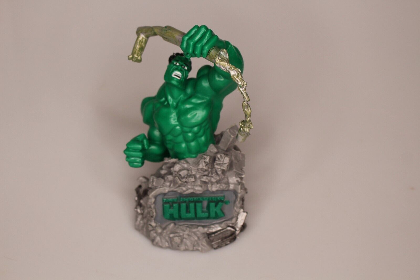 Marvel 2003 Incredible Hulk Collector Clock (missing clock part)