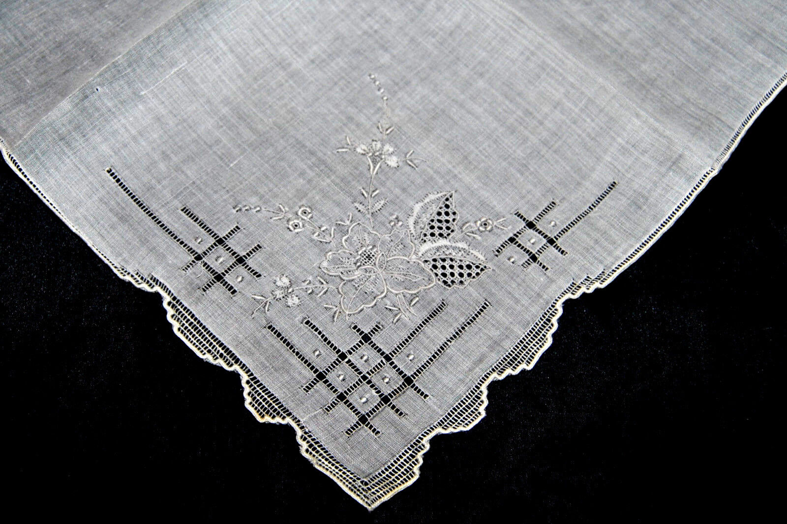 Amazing Victorian Style Floral Design Hand Embroidery Batiste Handkerchief