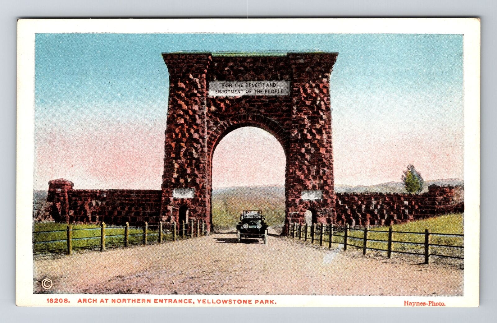 Yellowstone Park WY-Wyoming, Arch at North Entrance to Park, Vintage Postcard