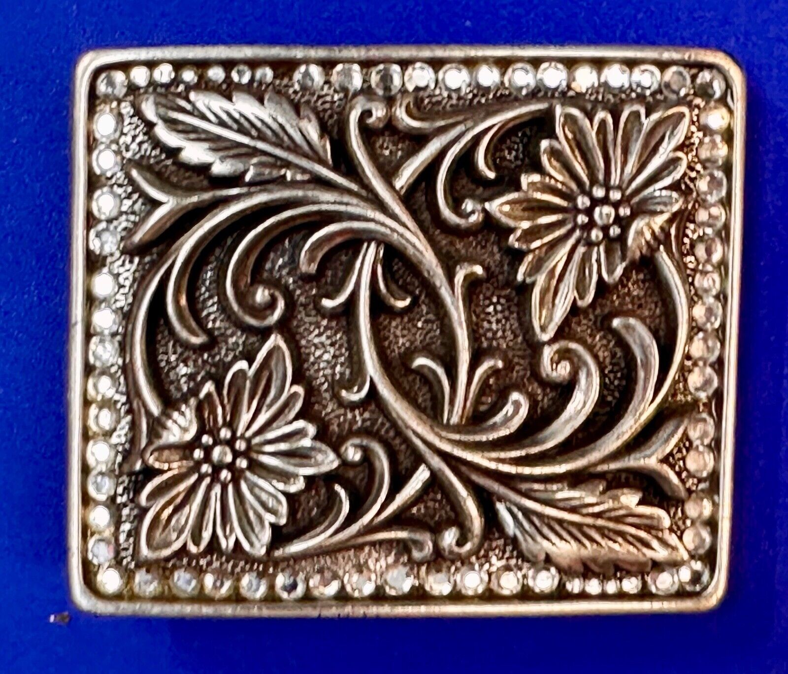 Vintage NOCONA Flower pattern design Dimensional silver tone belt buckle