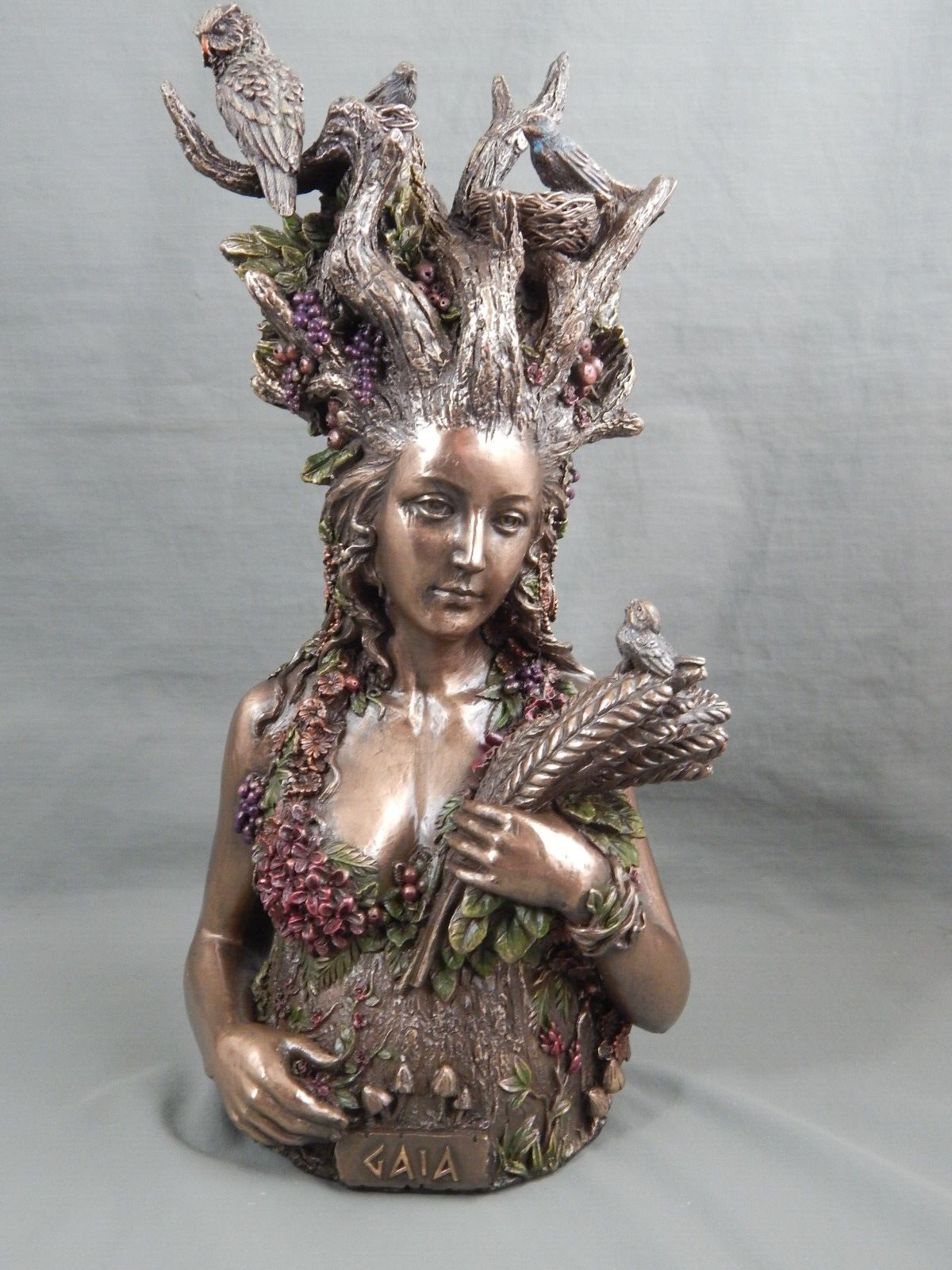 Veronese Gaia Mother Earth Goddess Statue Figurine Bronze Finish EUC w/box