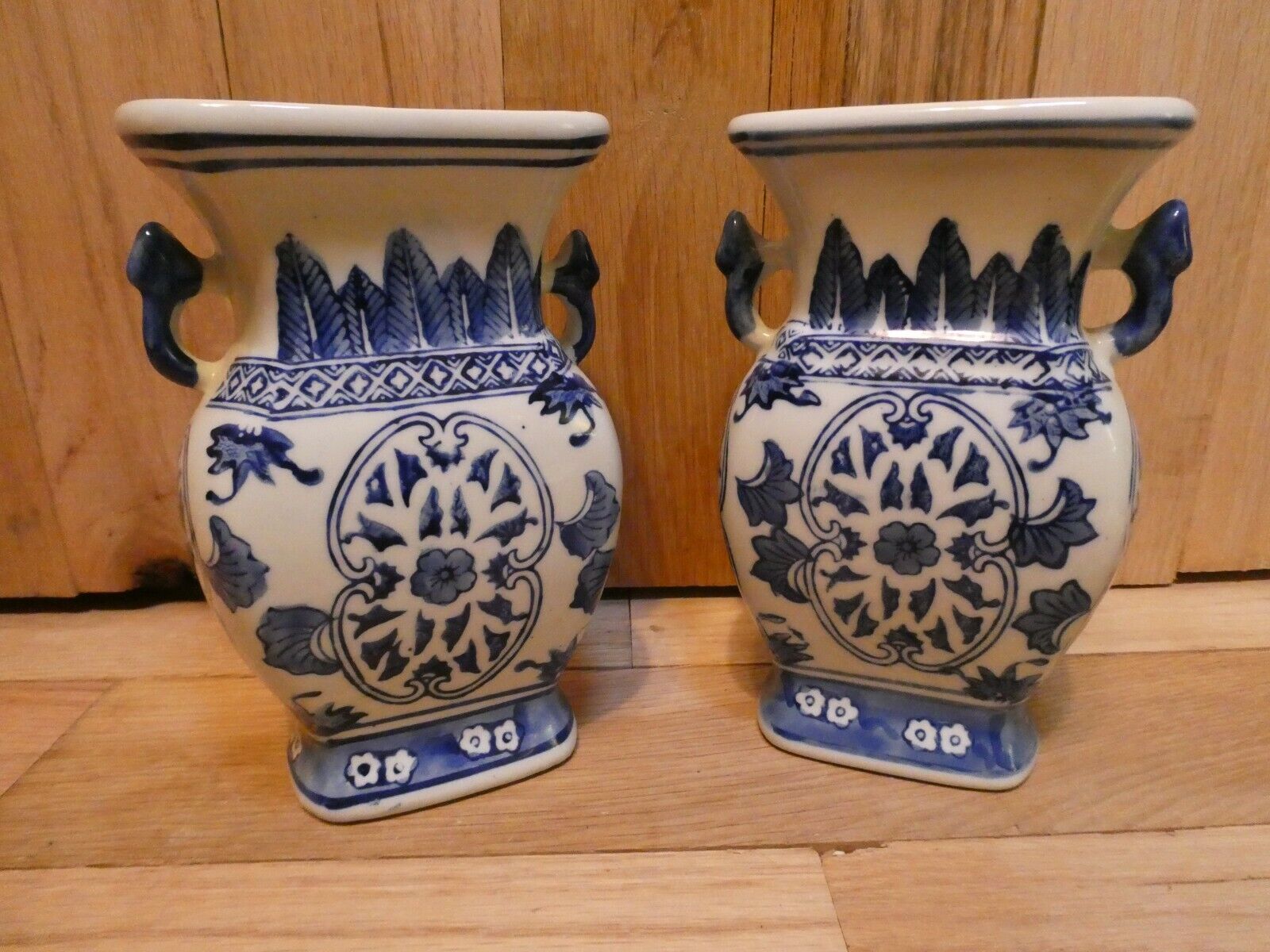 Set Of 2 Three Hands Corp Vintage Chinese Blue White Vases 6.75\