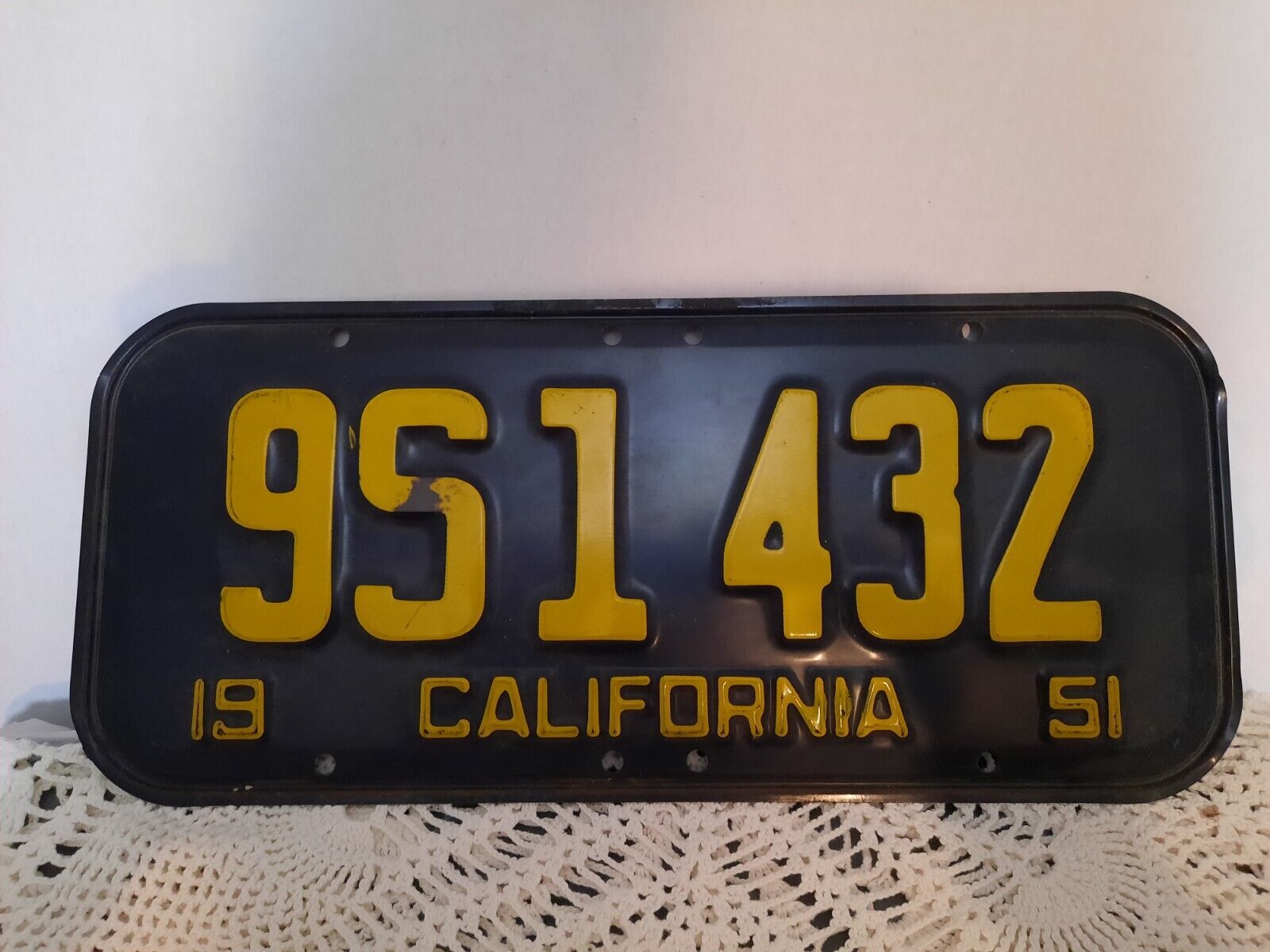 Original 1951 CALIFORNIA LICENSE PLATE UNKOWN IF DMV CLEARED