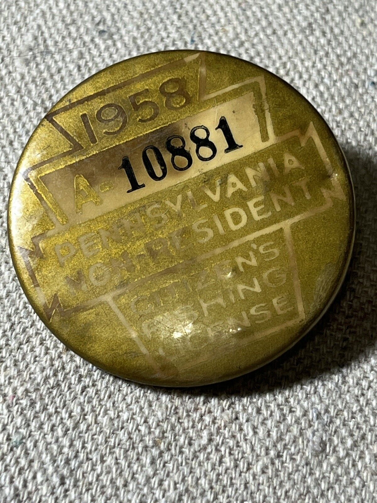 Vintage 1958 PA Pennsylvania Non-Resident Fishing Badge License Pinback Button