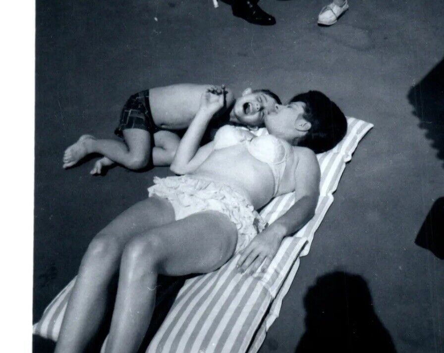 1950s Women cool Hair Pool Bikini Snapshot Vintage Photo Los Angeles