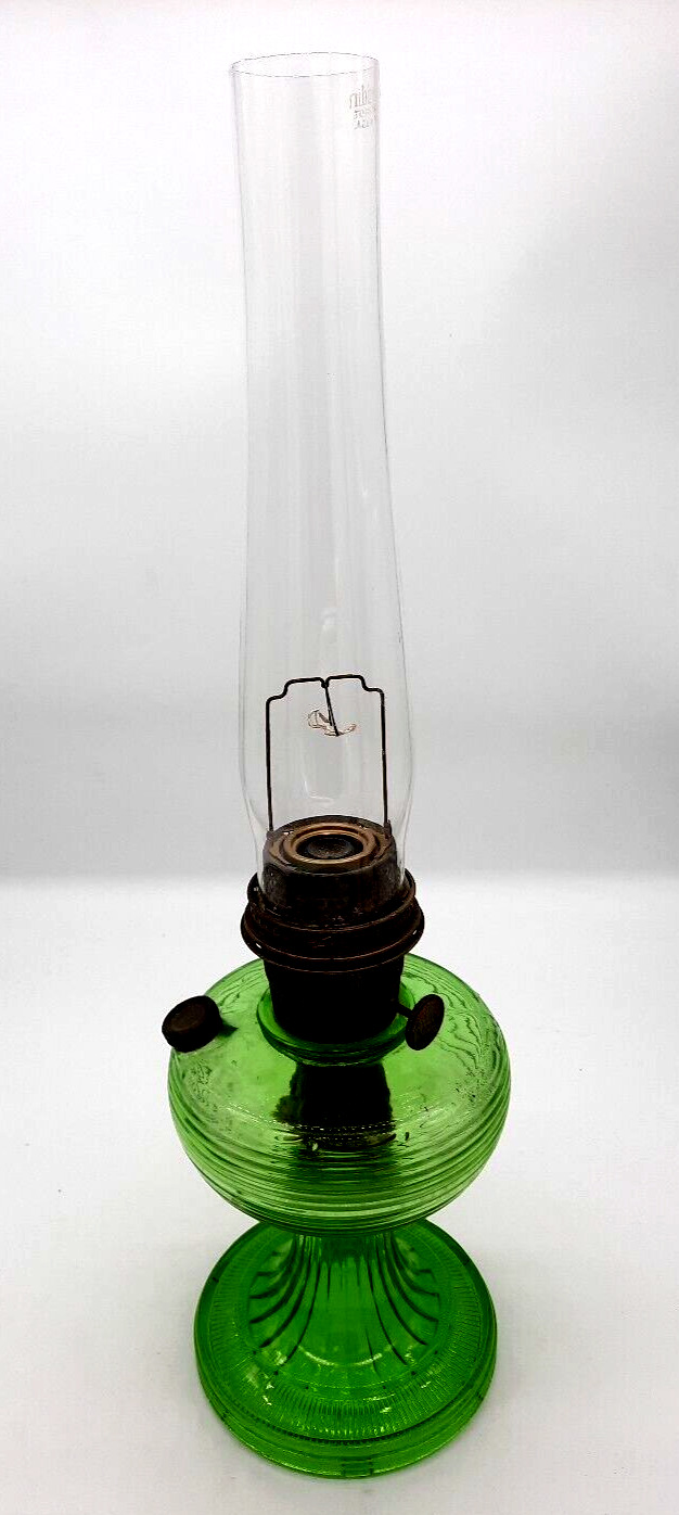 Vintage 1930s Aladdin Beehive Nu-Type Model B-81 Green Depression Glass Oil Lamp