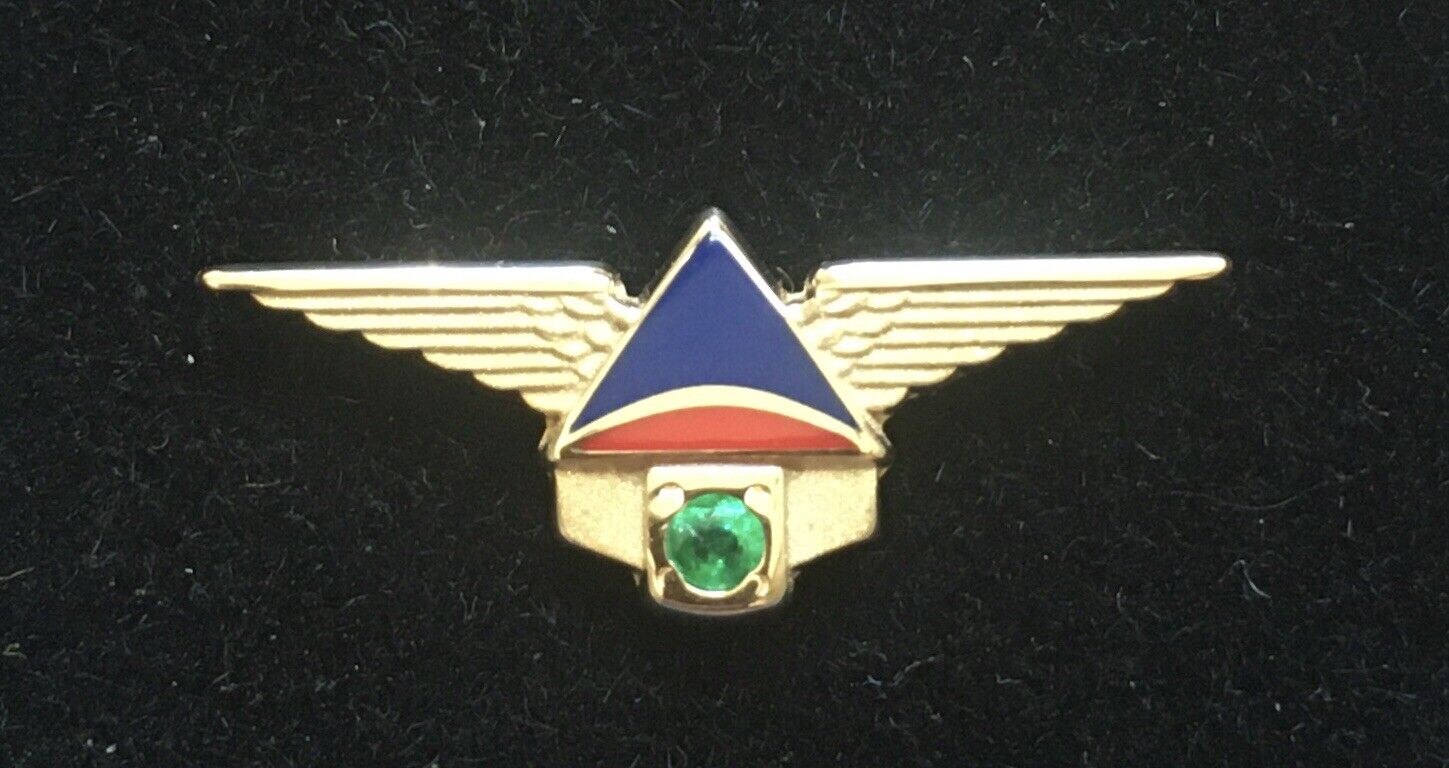 Delta Air Lines 4th Issuance 15 Year Service Award 10K Gold Pin & Emerald Stone