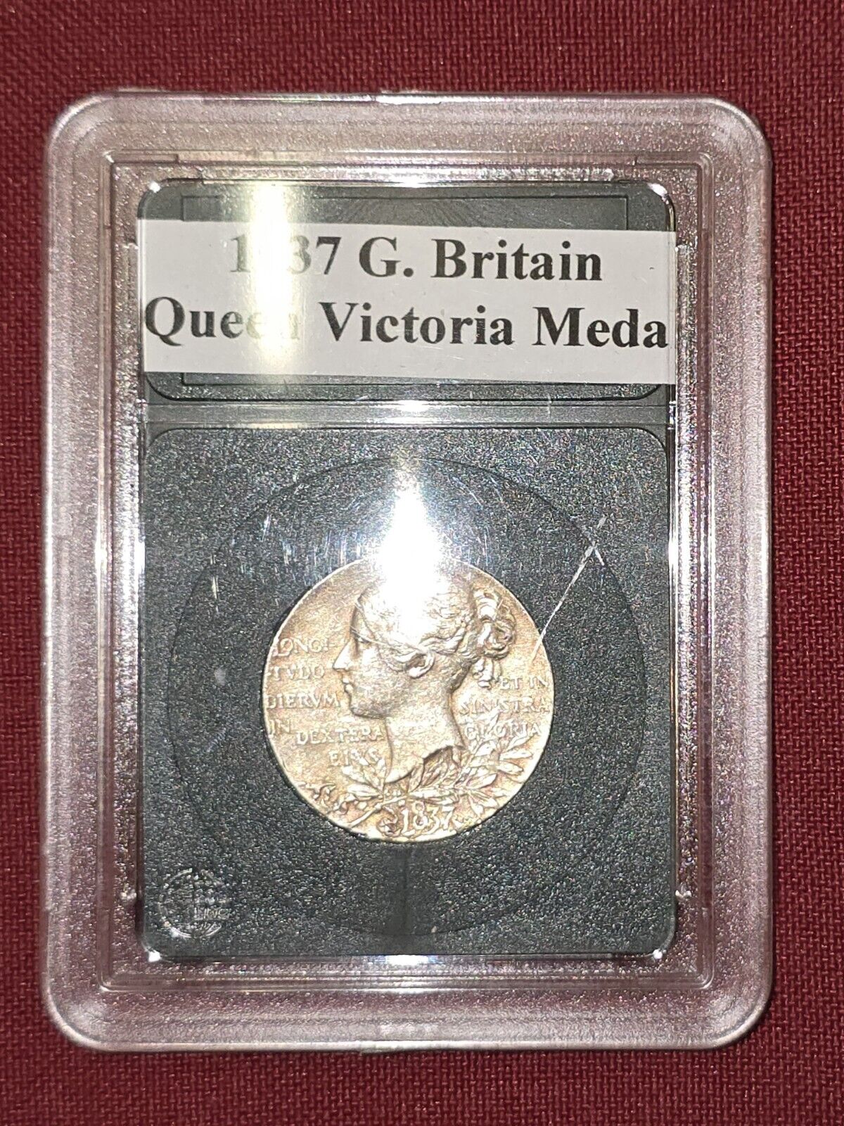 1OO% ORIGINAL 1837 STERLING SILVER CASED QUEEN VICTORIA 25MM COIN