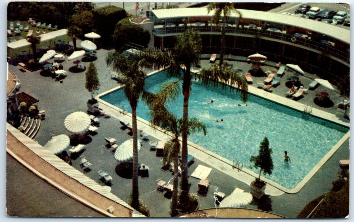 Postcard - Beverly Wilshire - Beverly Hills, California