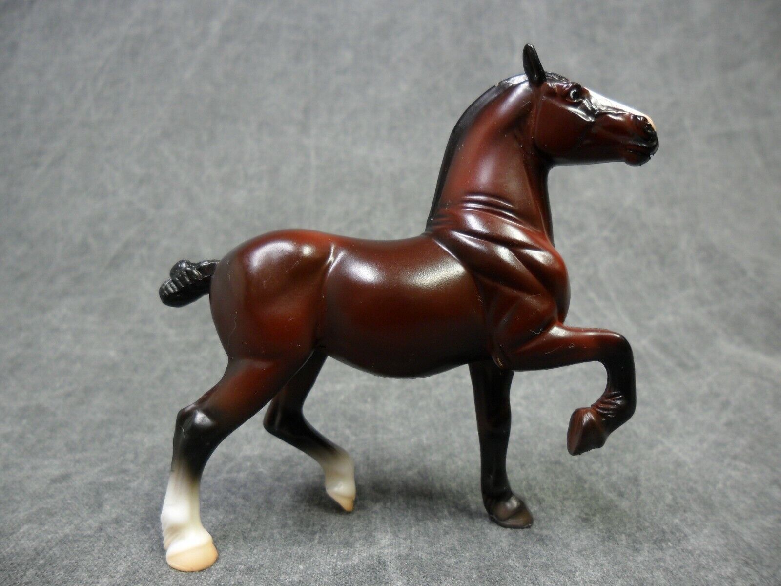Breyer * Bay G3 Belgian * 6058 Deluxe Collection Stablemate Model Horse