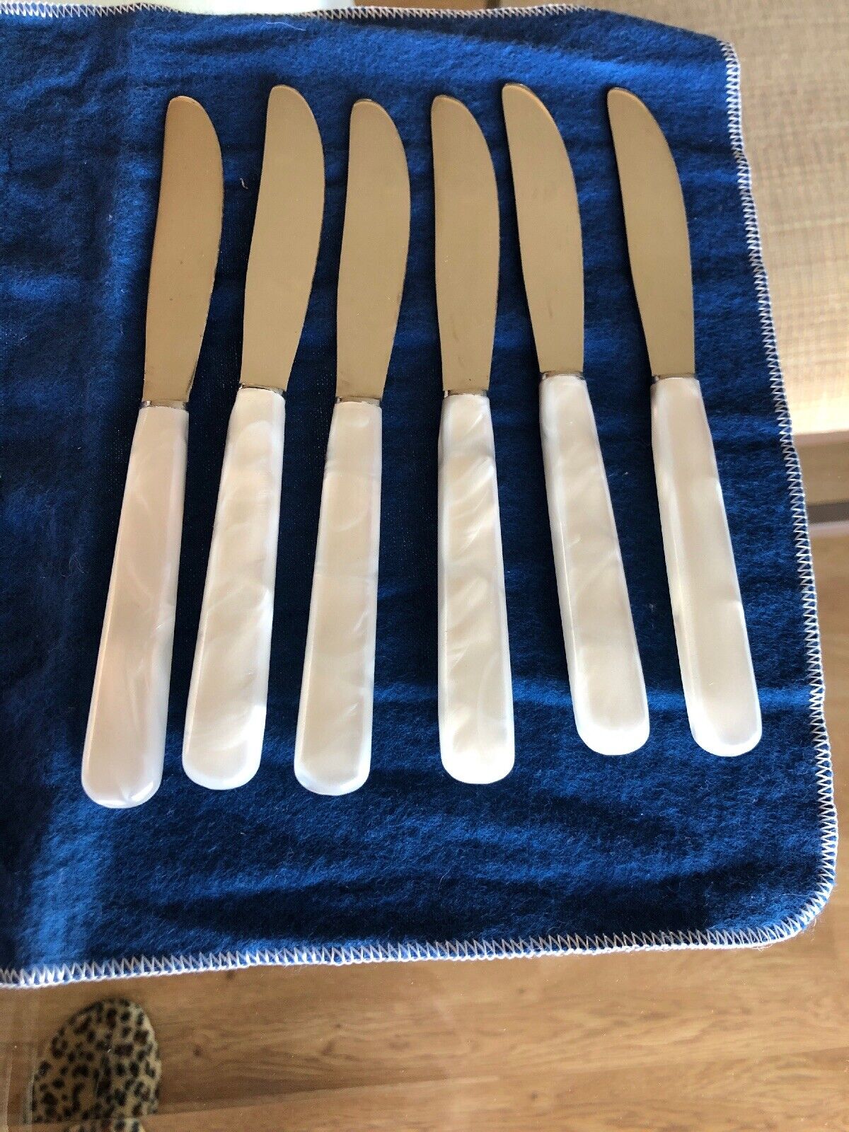 Set Of Six Faux Mother Of Pearl Cheese/butter Knives. New