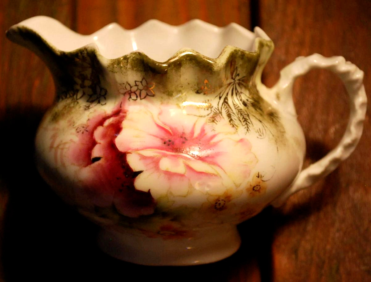 Antique VICTORIAN Porcelain Creamer HAND PAINTED FLOWERS W Fluted Piecrust Rim 