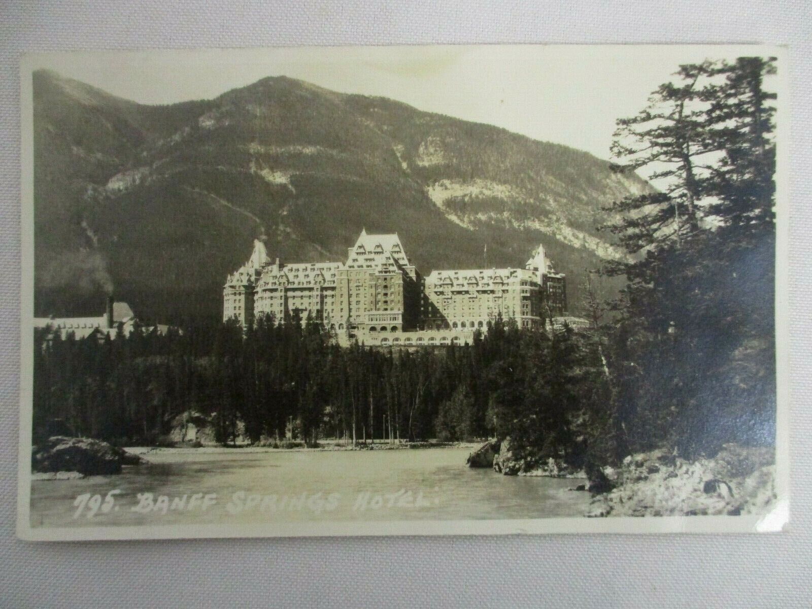 1948 ALONG THE LINE OF THE CANADIAN PACIFIC RAILWAY BANFF SPRINGS HOTEL POSTCARD